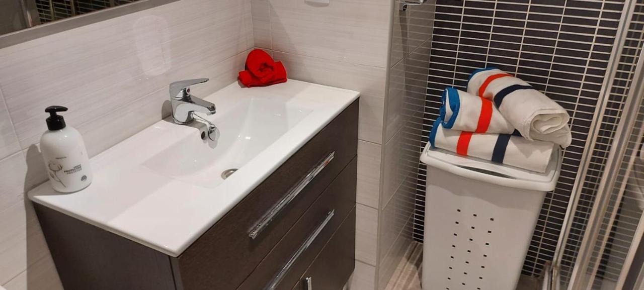 Lanzamar 2 Bedroom ปูแอร์โตเดลคาร์เมน ภายนอก รูปภาพ